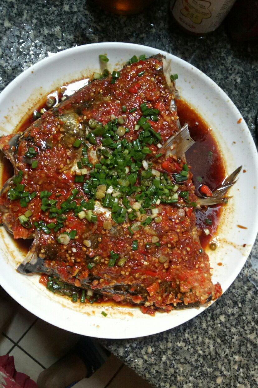 友与情做的剁椒鱼头