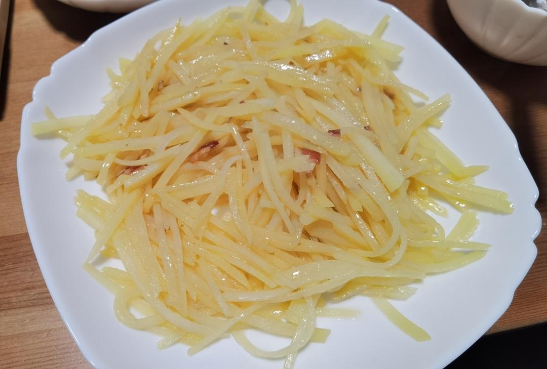 先启半步癫-泰椒土豆丝