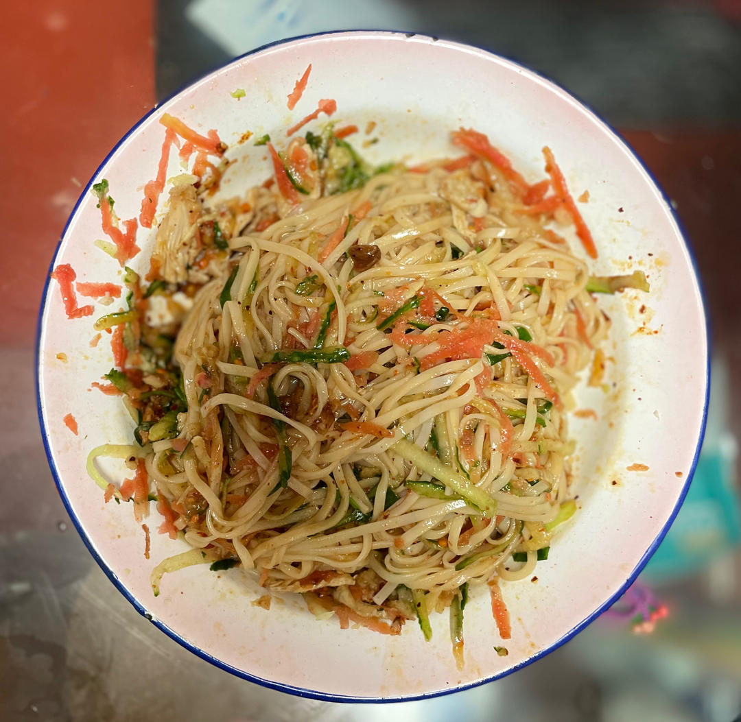 🥒鸡丝凉面