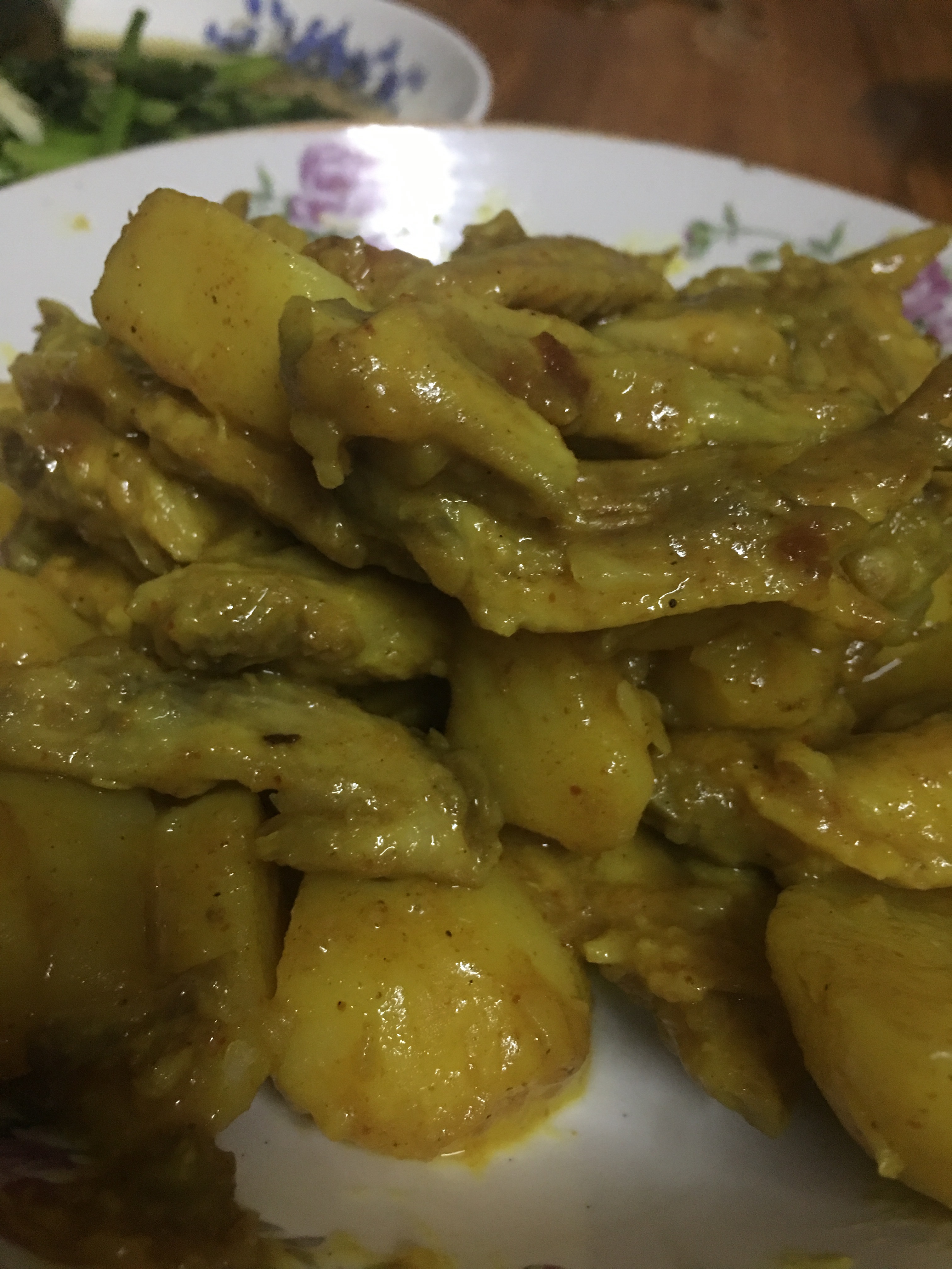 柠檬咖喱鸡翅炆土豆的做法