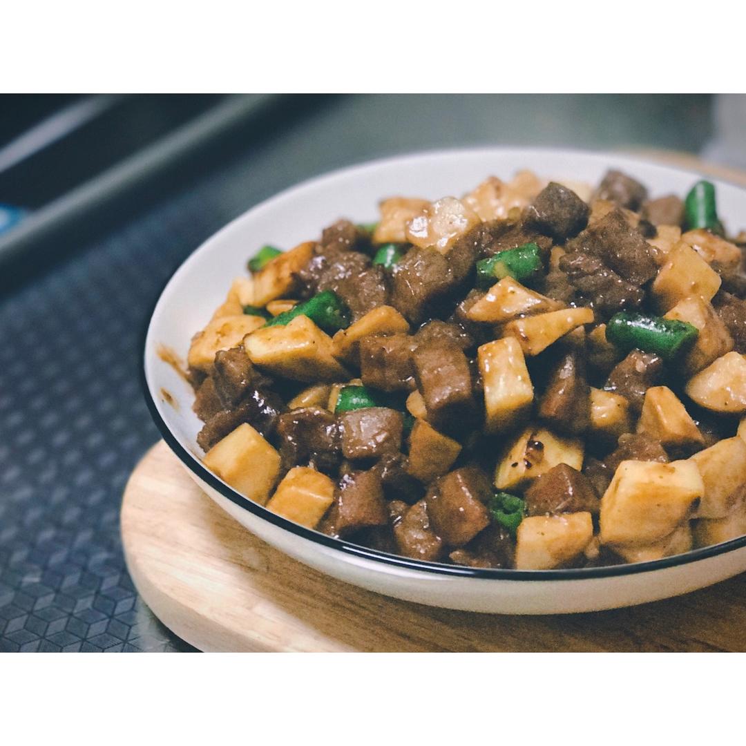 黑椒杏鲍菇牛肉粒