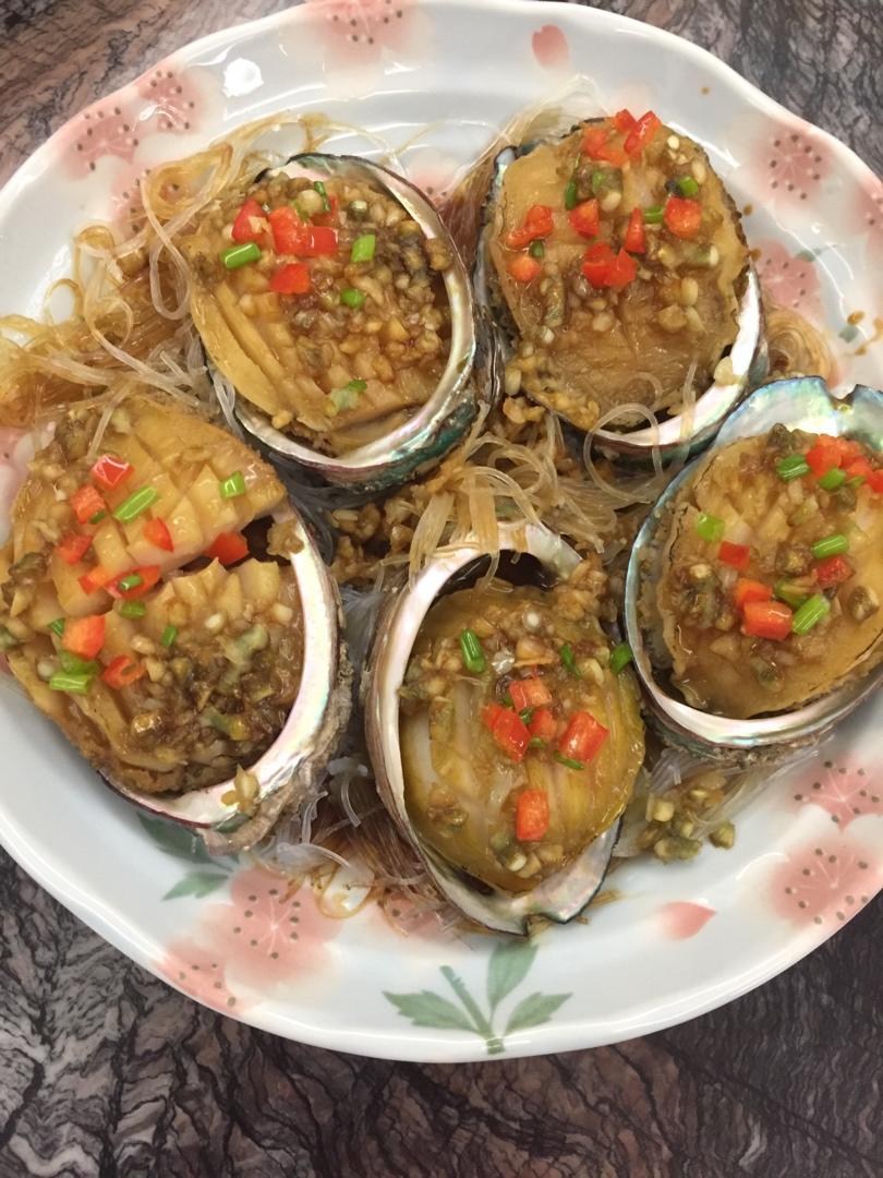 蒜蓉粉丝蒸鲍鱼