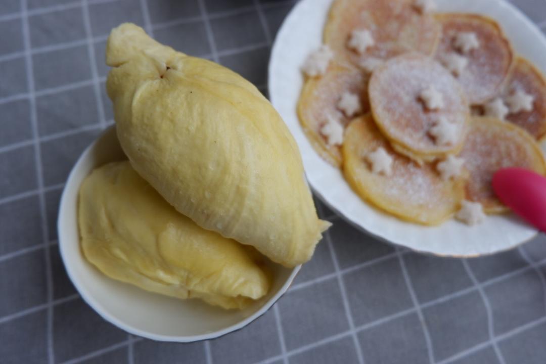 榴莲可丽饼