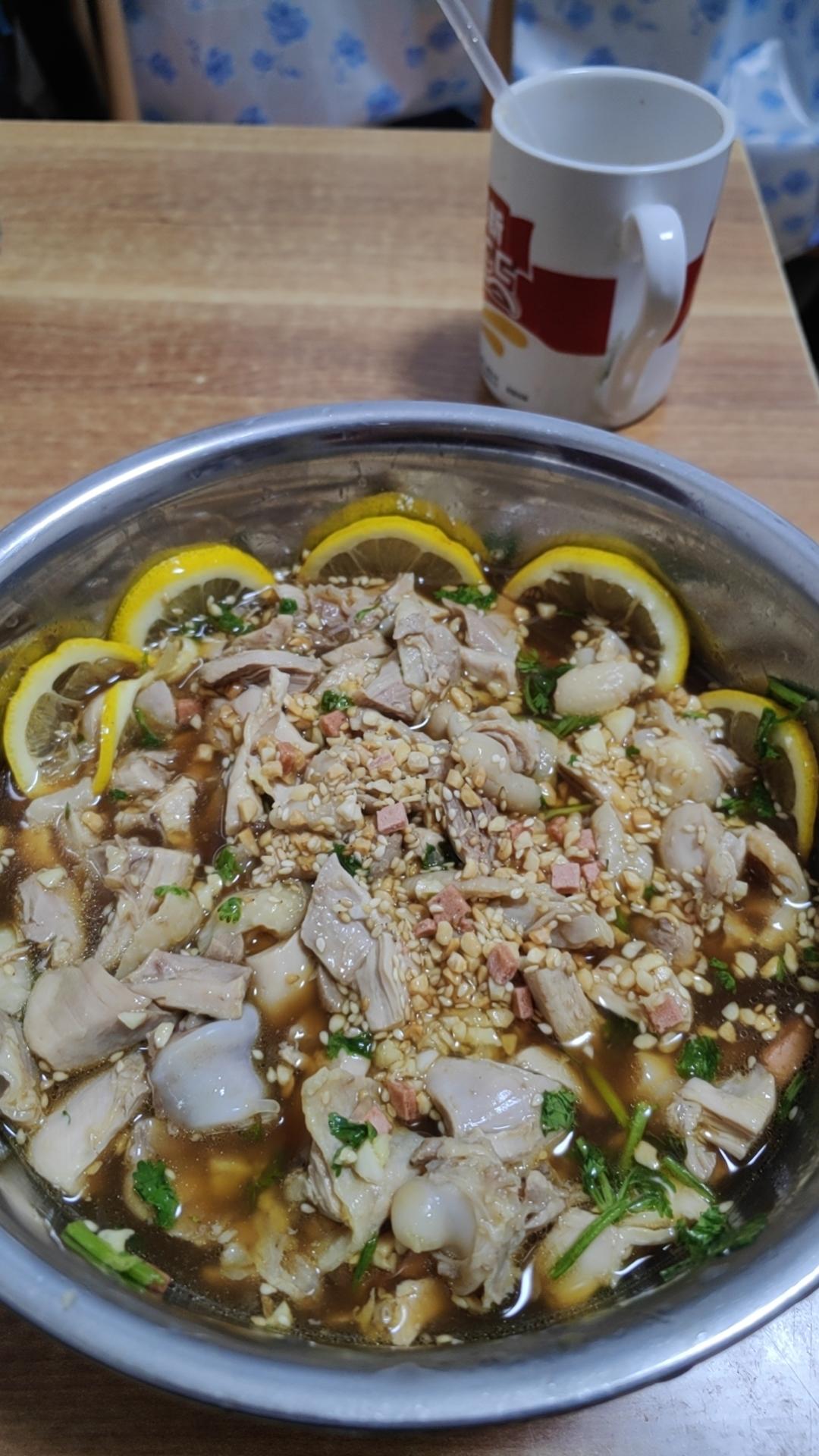 柠檬拌鸡丝『清新餐桌的减肥菜』手撕鸡腿