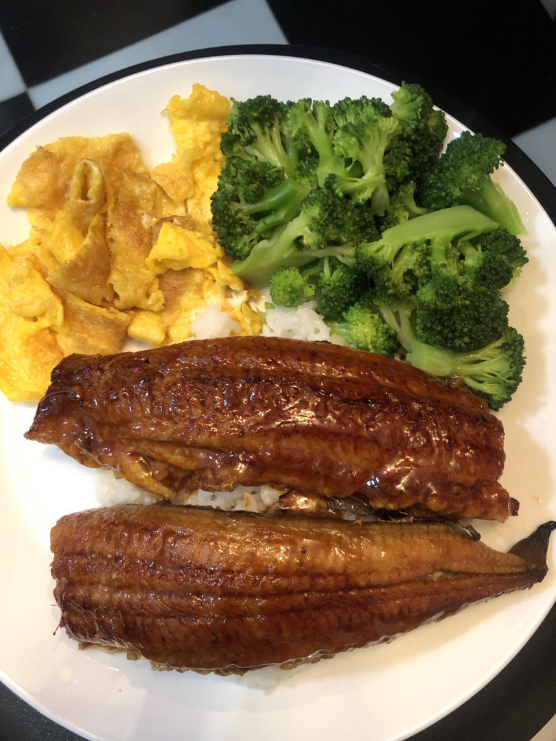 比日料店还好吃的蒲烧鳗鱼饭😋