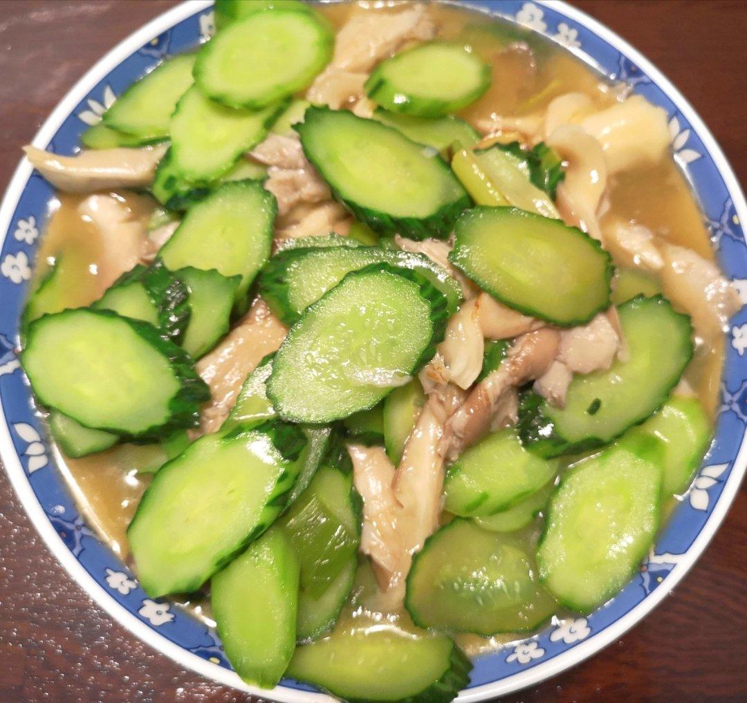 【清心湖】腌黄瓜炒手撕蘑菇