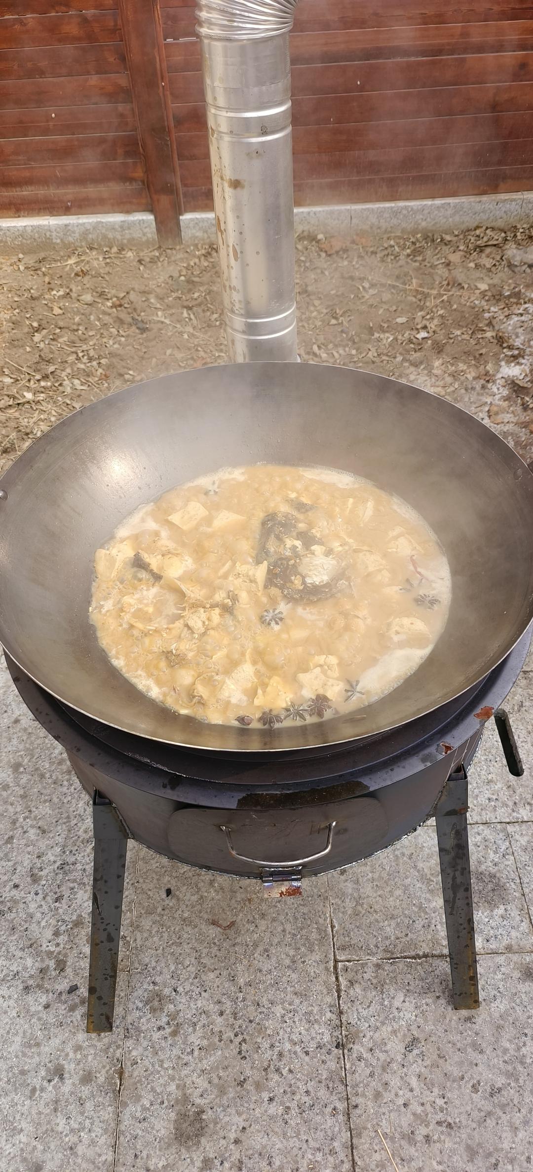 铁锅炖鱼