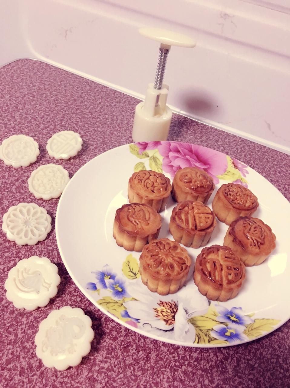 红莲蓉月饼