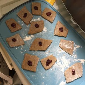 无糖无油版黑麦蔓越莓亚麻籽饼干的做法 步骤1