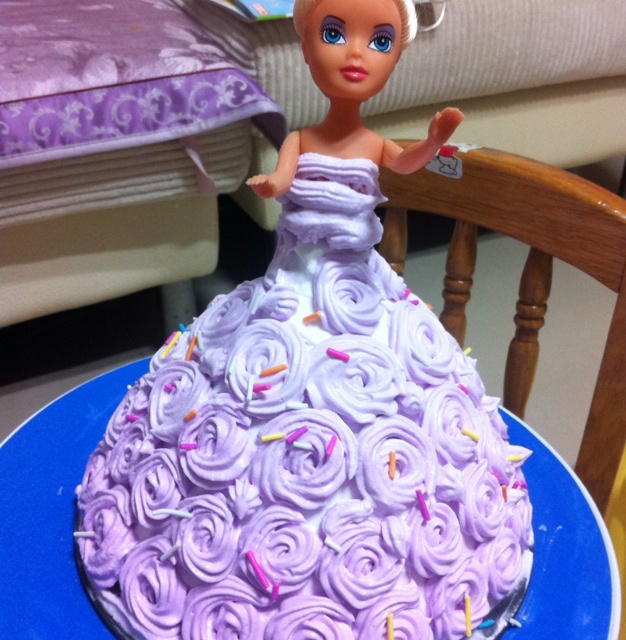 梦幻时尚的芭比蛋糕