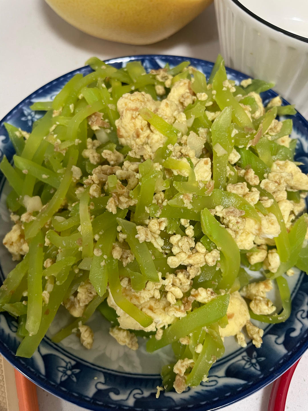 莴笋炒蛋