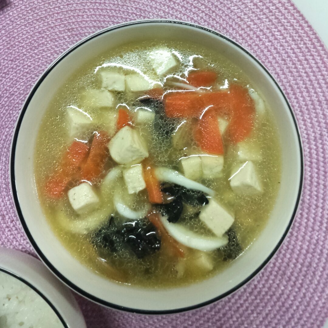 银鱼豆腐汤