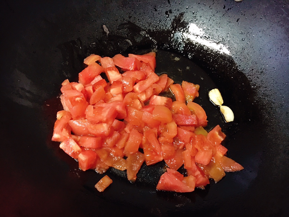 番茄鱼的做法 步骤6