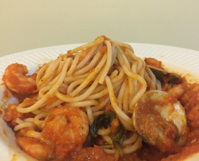 茄香海鲜意大利面的做法