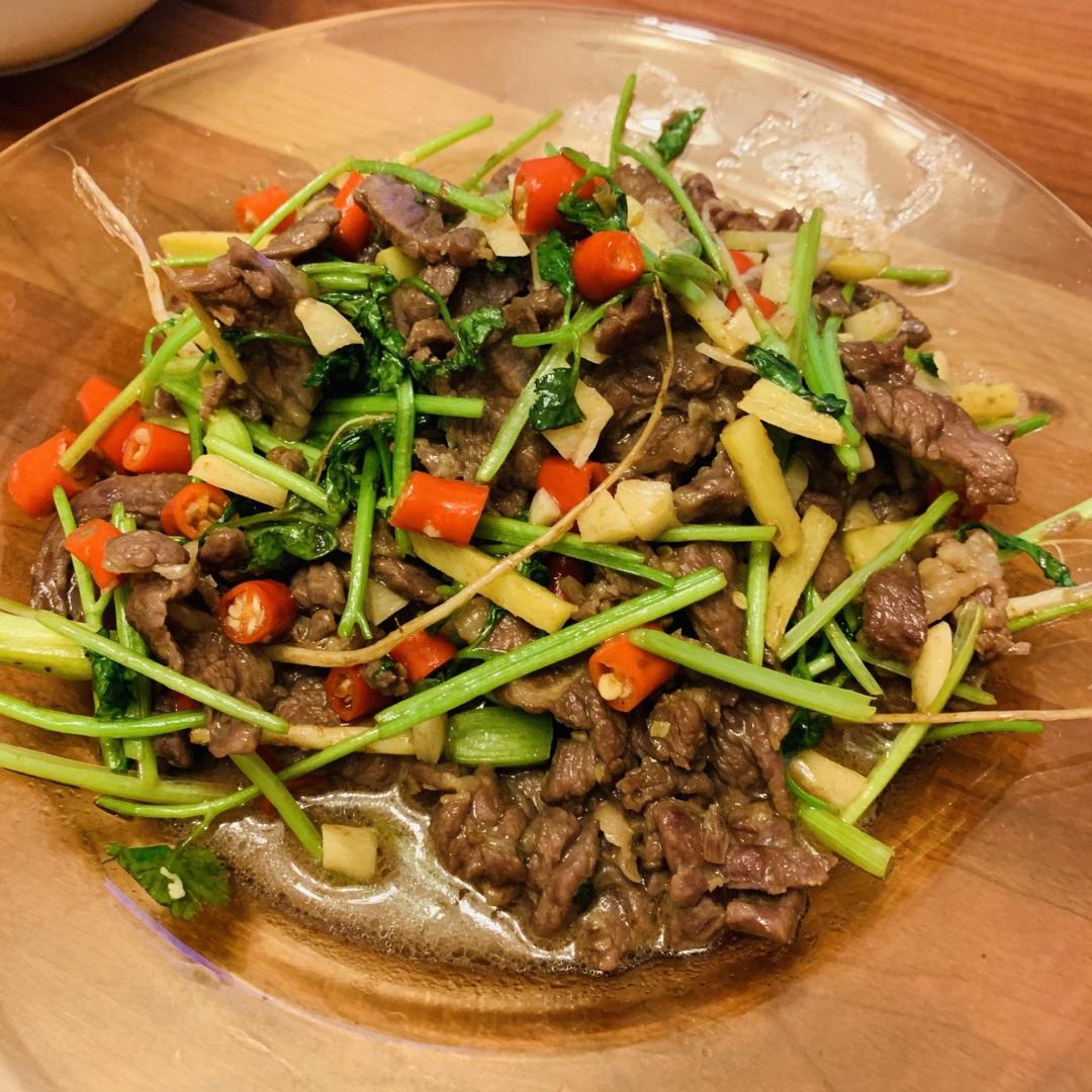 小炒黄牛肉（湘菜）