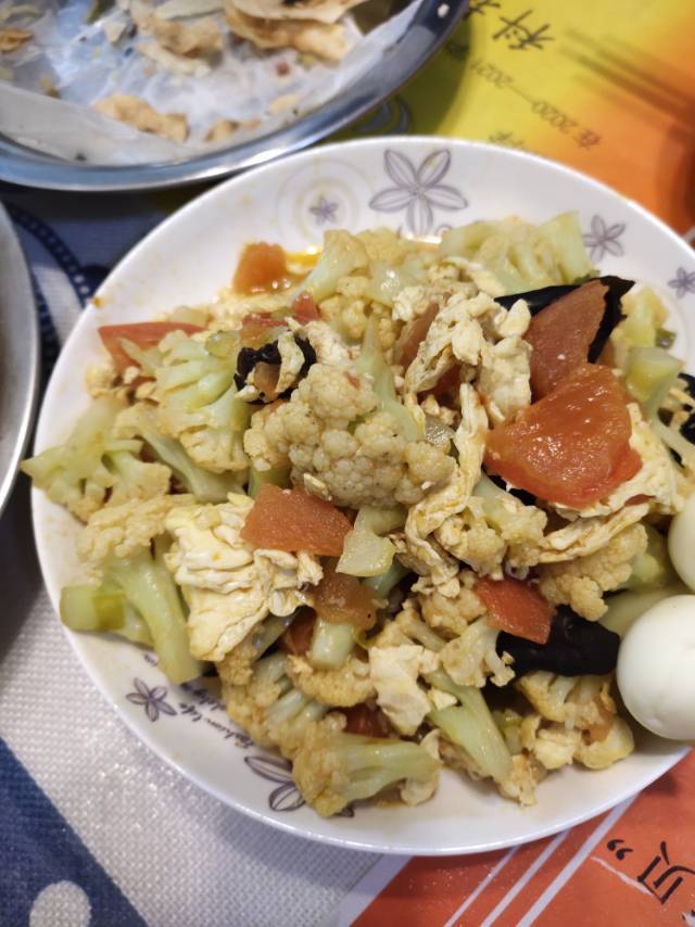 香甜低脂好吃到飞起-花菜木耳炒鸡蛋