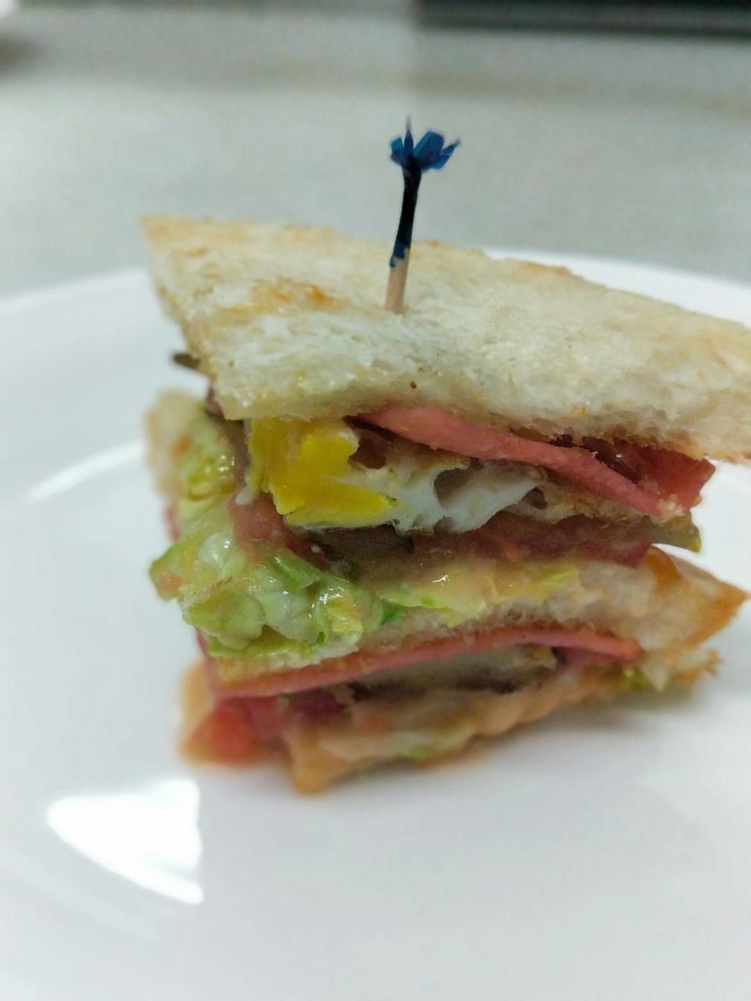 火腿芝士蛋三文治