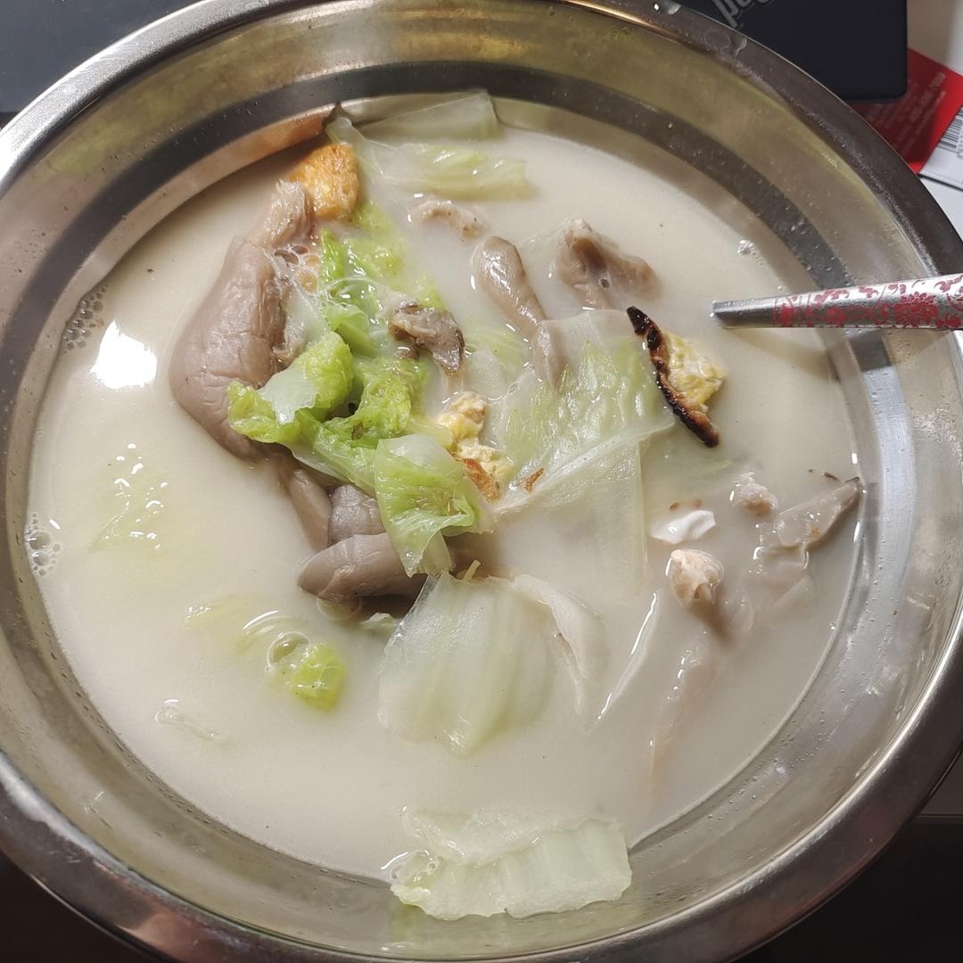 鸡蛋平菇白菜汤