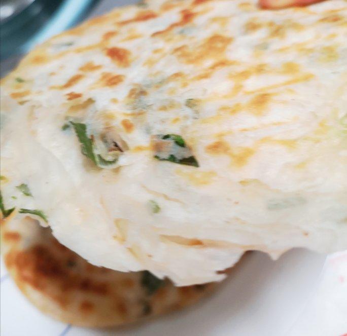 酥酥香香的葱油饼