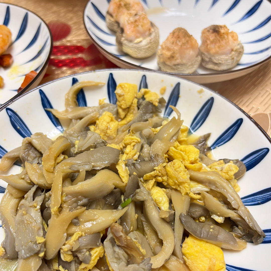 蘑菇炒鸡蛋	平菇这样炒，鲜美无比巨好吃