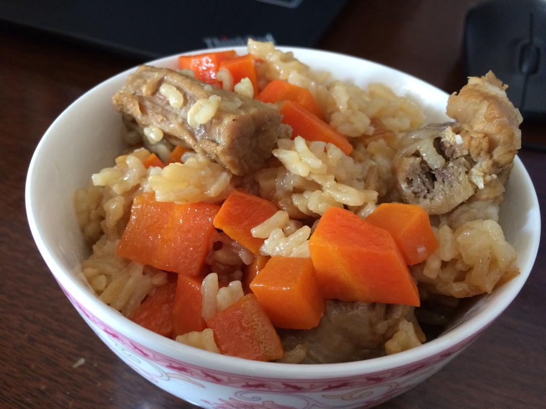 喷香排骨焖饭（爆好吃）