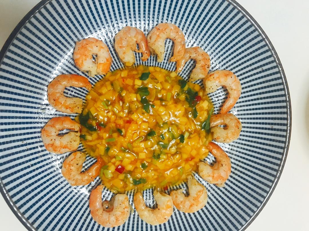 虾配芒果酸辣酱，酸辣开胃泰式小菜