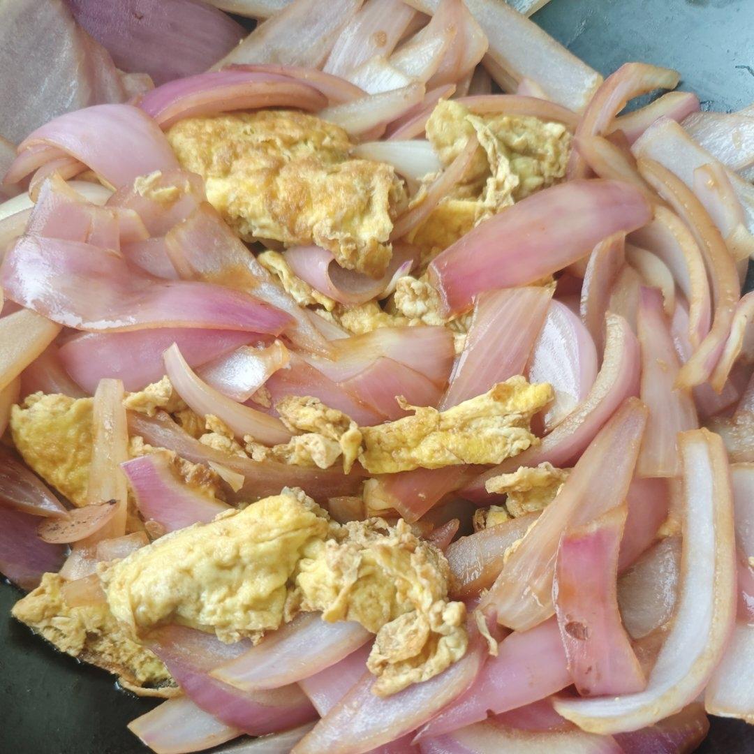 降压防癌的好食材  洋葱炒鸡蛋