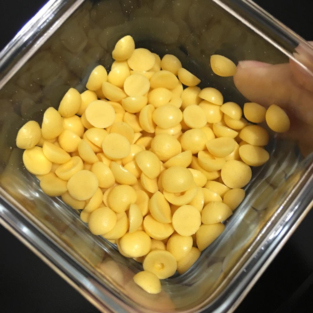 入口即化的无添加蛋黄溶豆