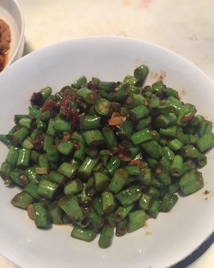 超下饭的豆瓣酱炒豇豆