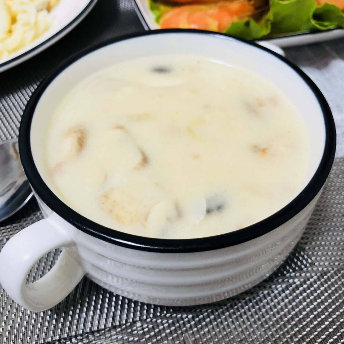 奶油蘑菇汤🍄的做法