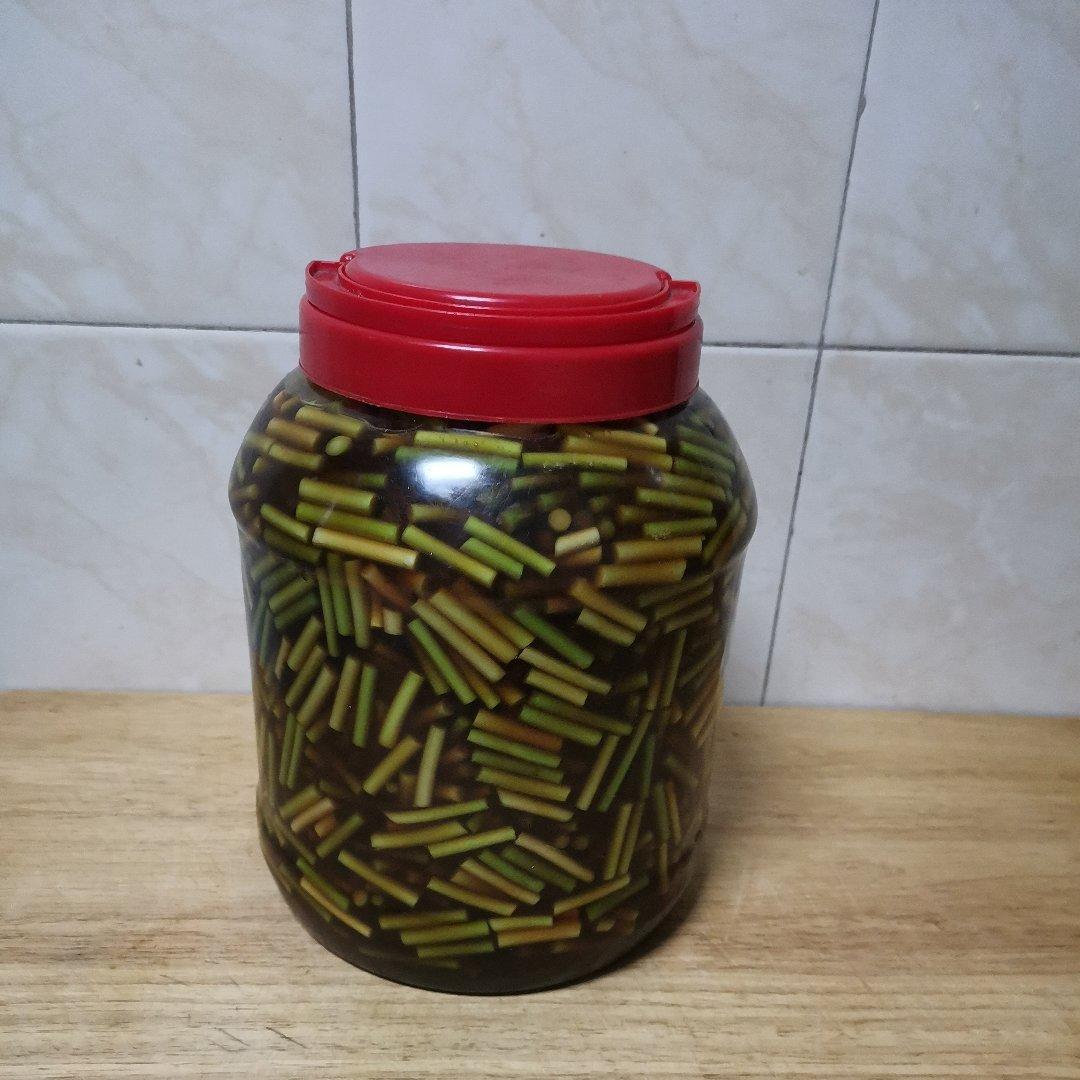 腌蒜苔糖醋蒜薹