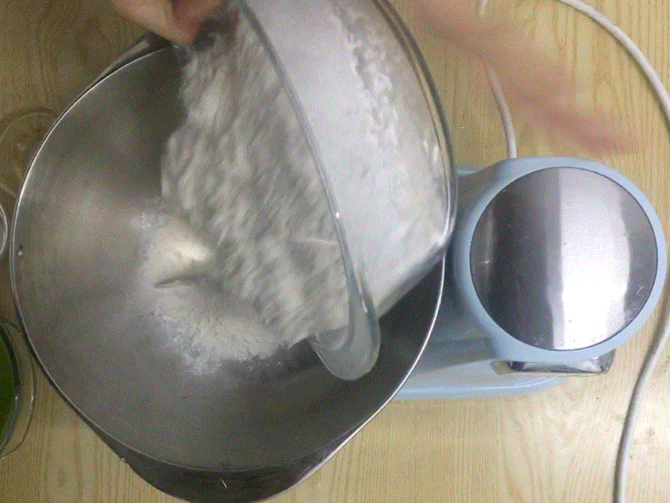 纯奶手撕吐司的做法 步骤1