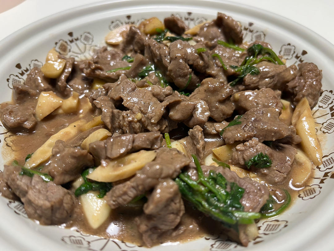 小炒黄牛肉，肉嫩味香！太好吃了简直是米饭杀手！