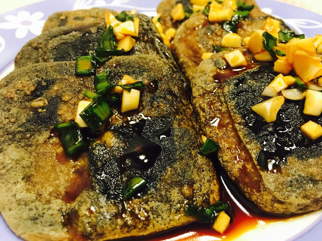 蜜香包包做的油炸臭干子