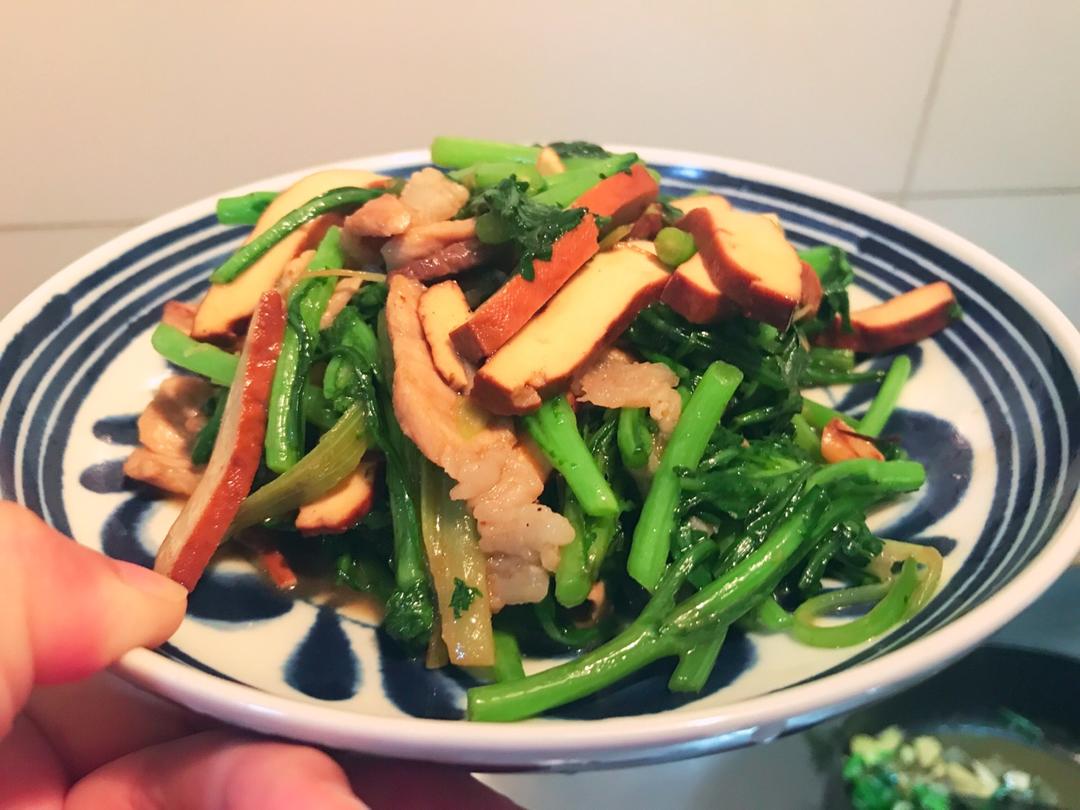 ones_own做的豆腐干炒茼蒿