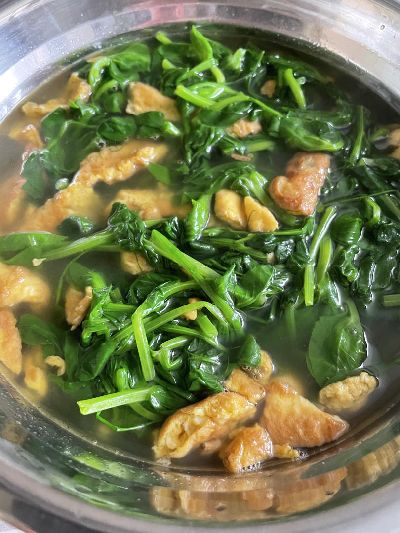 豌豆尖鸡蛋汤