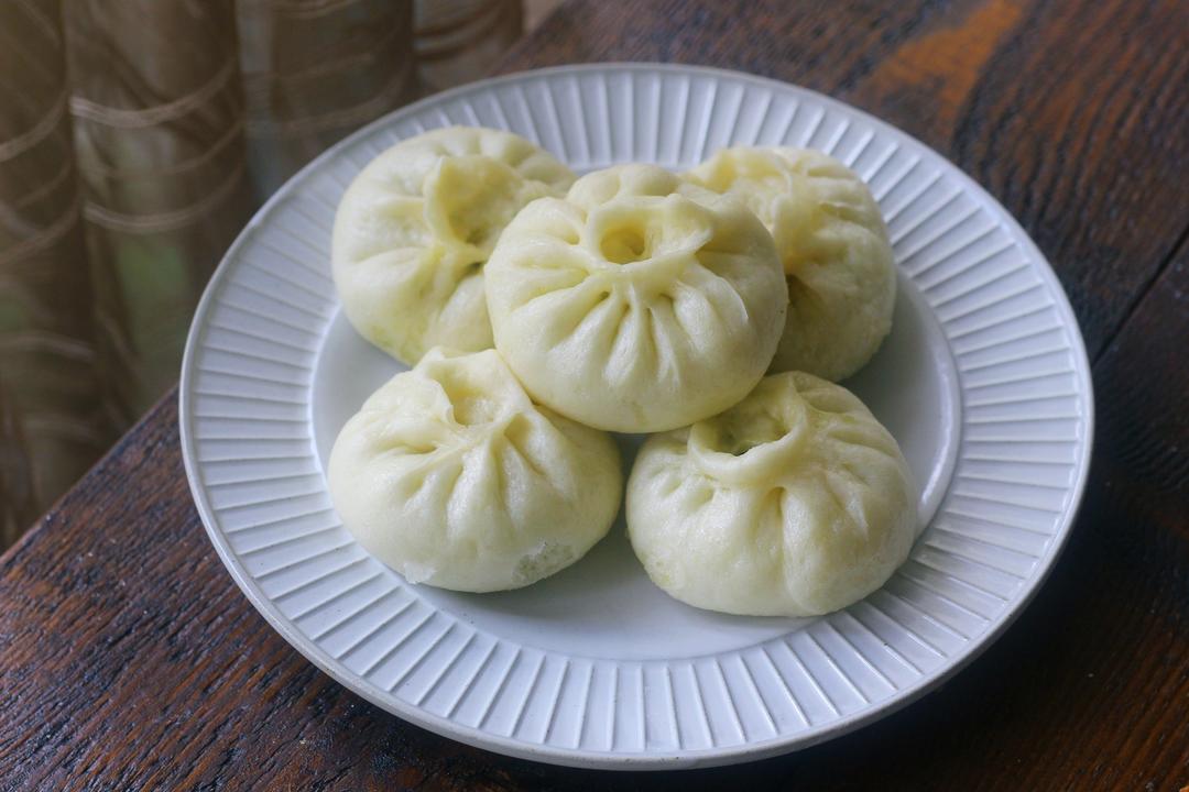 会飞的团子11做的韭菜鸡蛋粉条素包