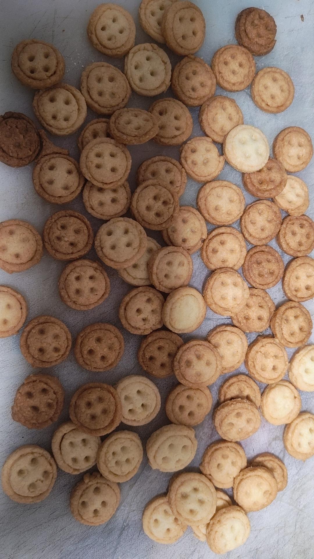 纽扣黄油饼干
