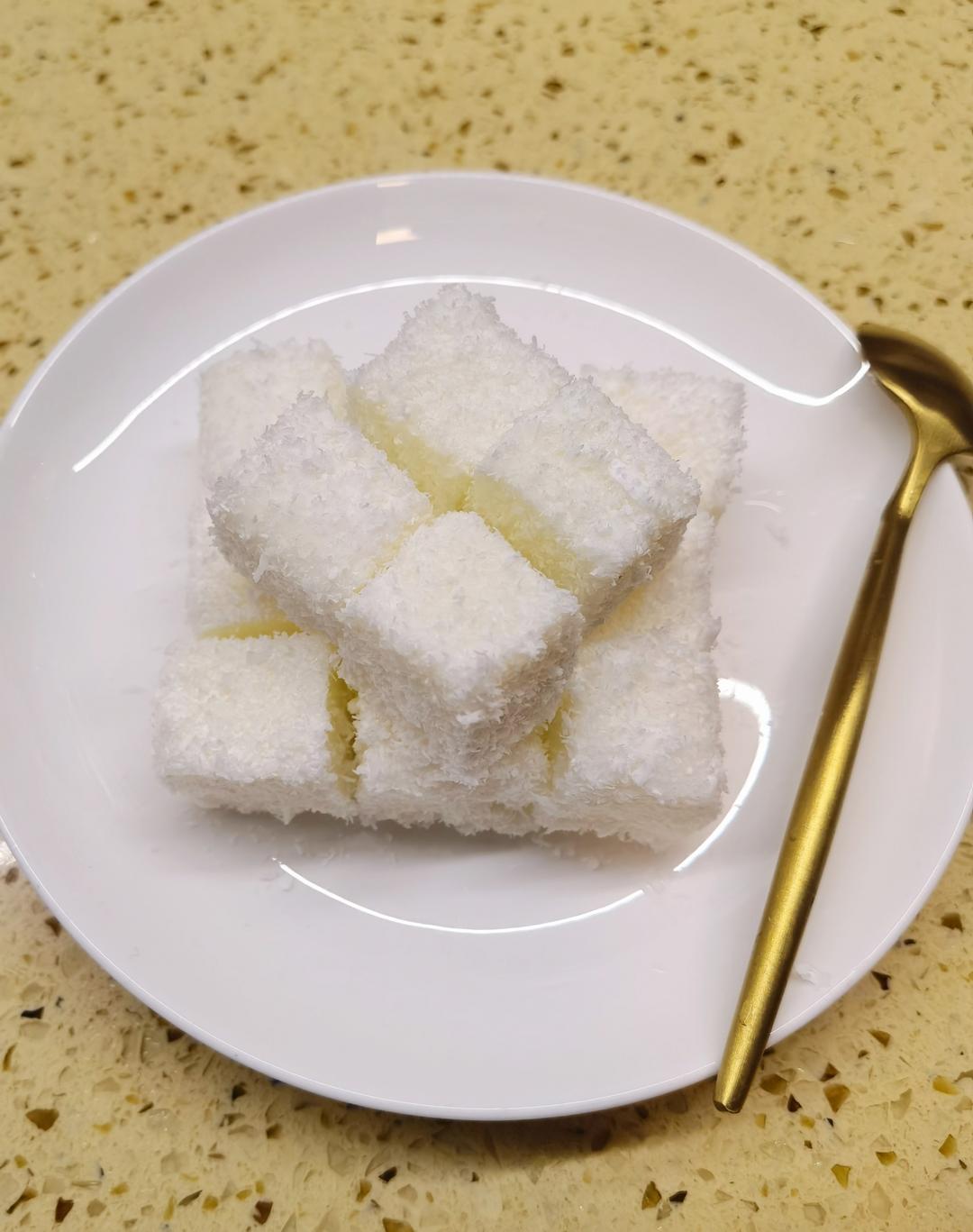 比85℃好吃百倍的椰蓉牛奶小方