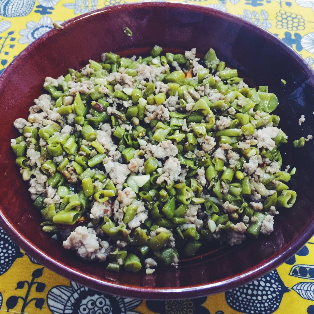 酸豆角炒肉末