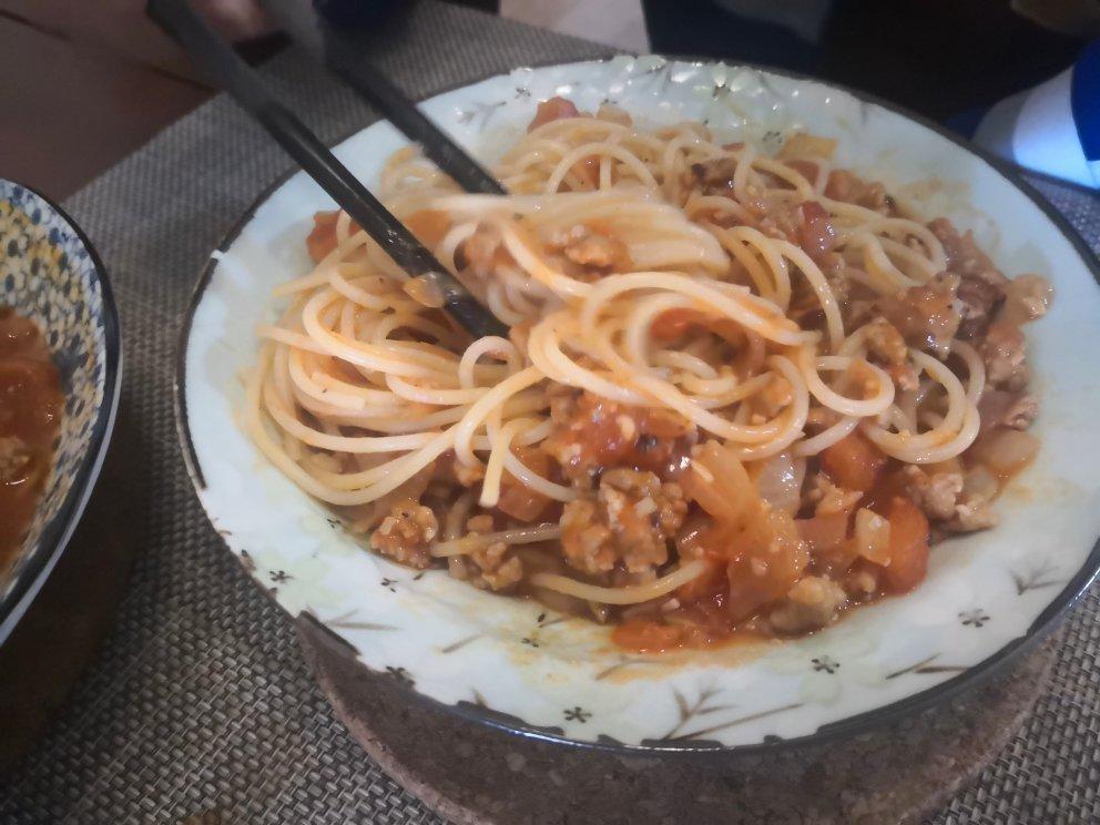 蕃茄蘑菇肉酱意大利面