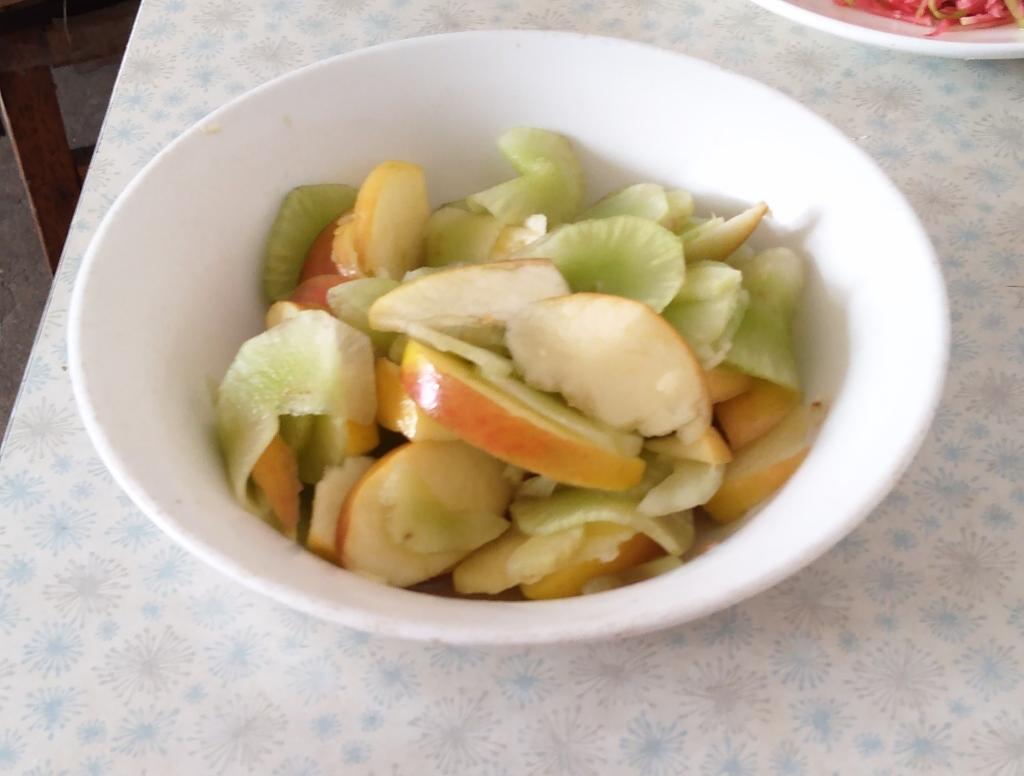 水果拌莴笋片（无油素食）的做法