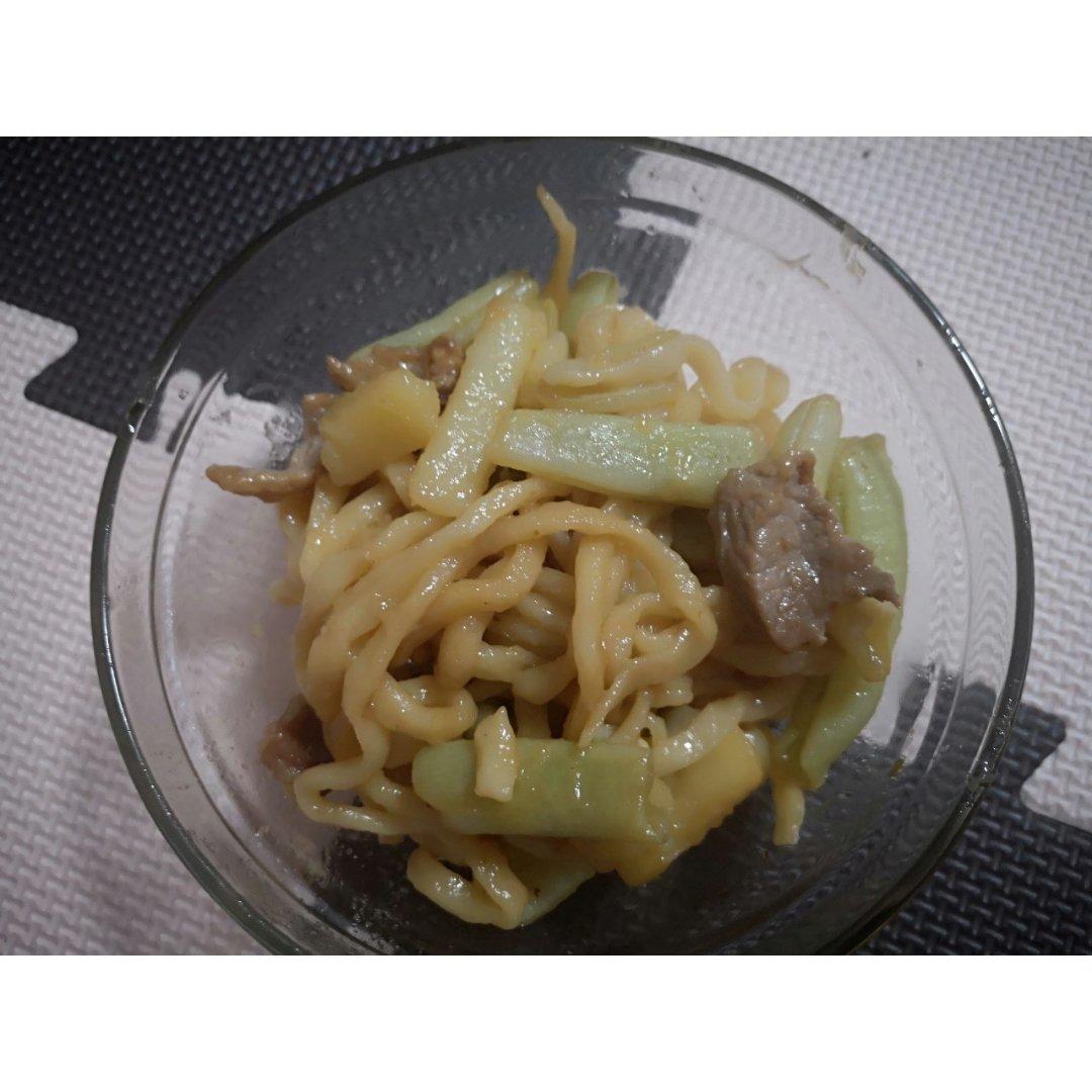 豆角闷面