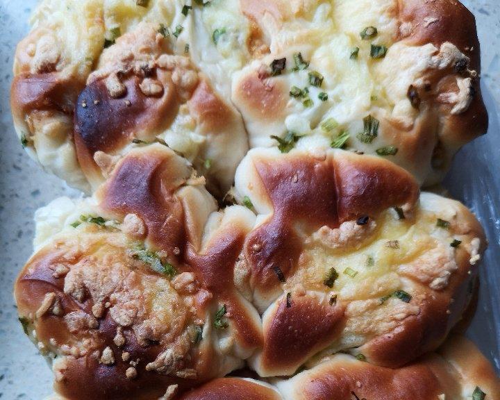 香葱肉松面包卷