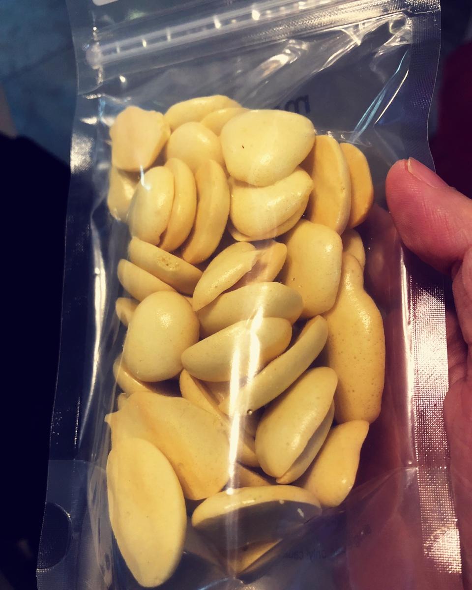 入口即化的无添加蛋黄溶豆