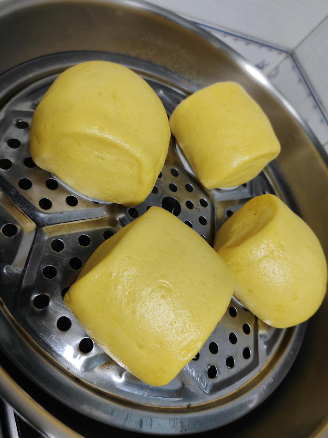 新手也可以--详解如何做出人见人爱、金黄的南瓜馒头