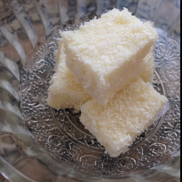 完胜85度C牛奶椰丝小方