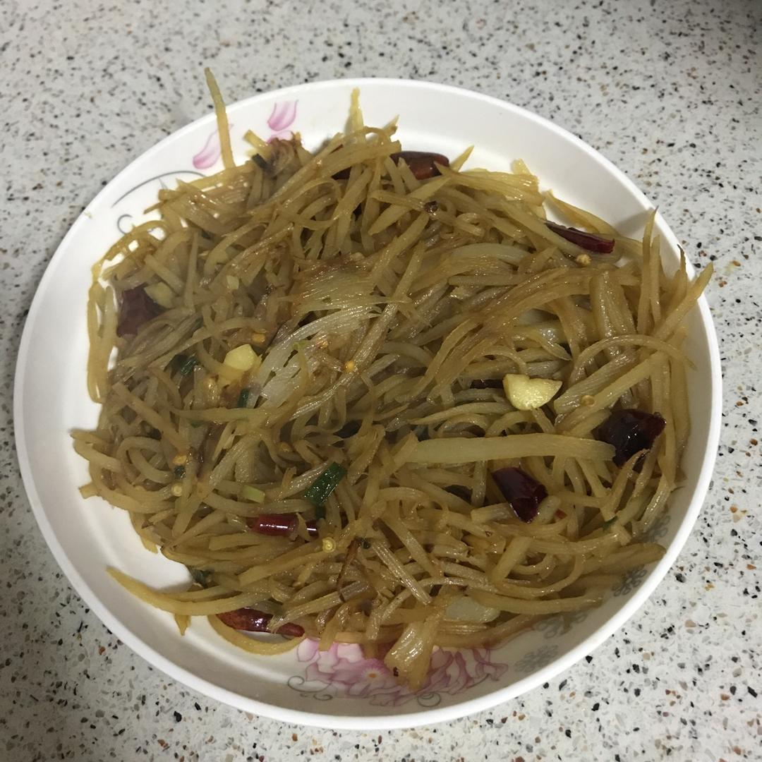 酸辣土豆丝-不用再愁不辣不酸了