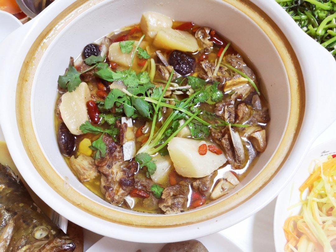 羊肉炖白萝卜