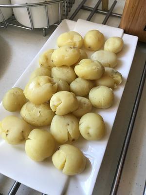 堂妈小厨——麻辣小土豆的做法 步骤6